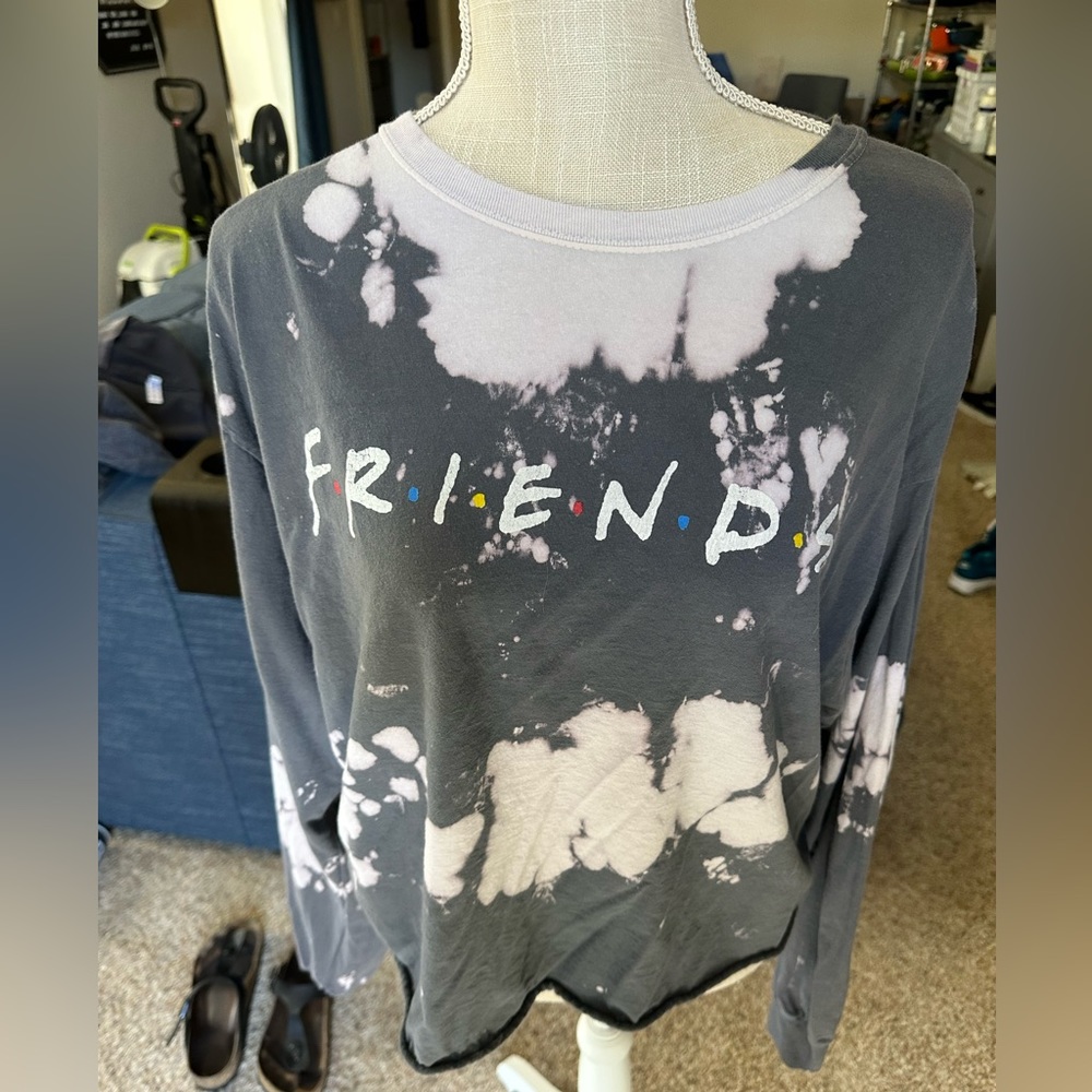 Friends long sleeve Crop Top